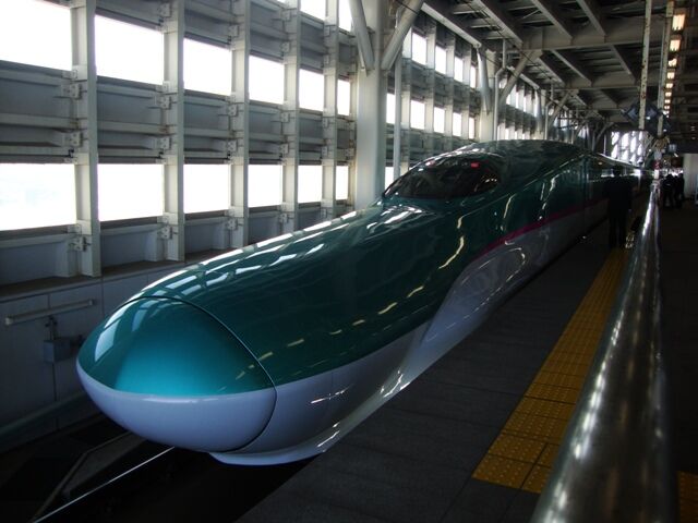 東北新幹線 はやぶさ18号 東京行 E5系 E751 東北新幹線 はやぶさ18号 東京行 E5系 E751