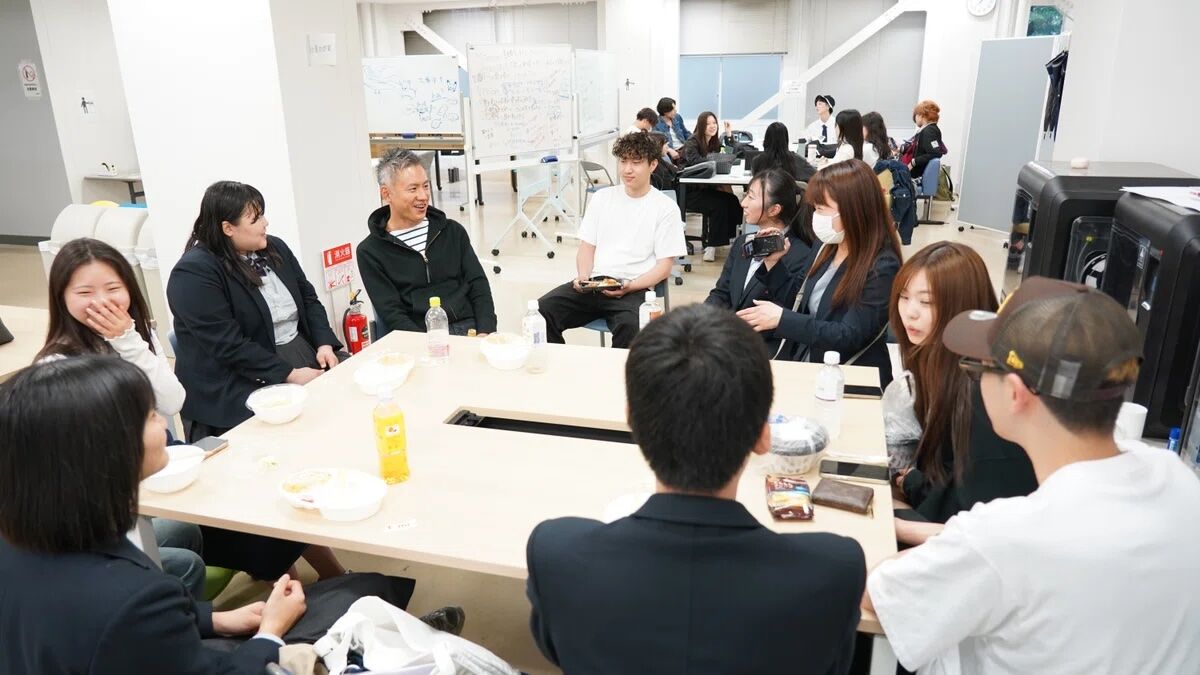 1715595327025-vuPCbABsje