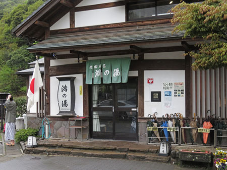 1907165