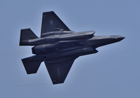 F35-6_00004