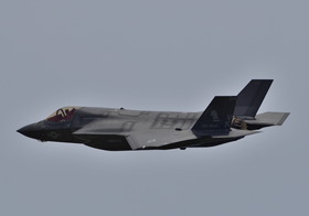 F35-8_00001