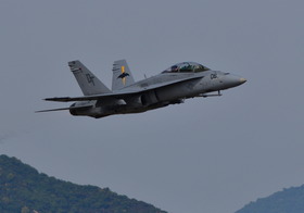 F18-2_00002