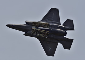 F35-3_00002