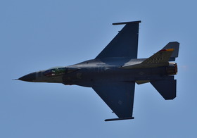 F16-11_00009