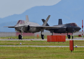 F35-16_00013