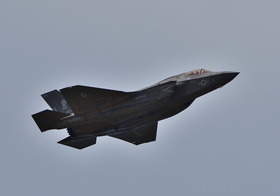 F35-1_00001