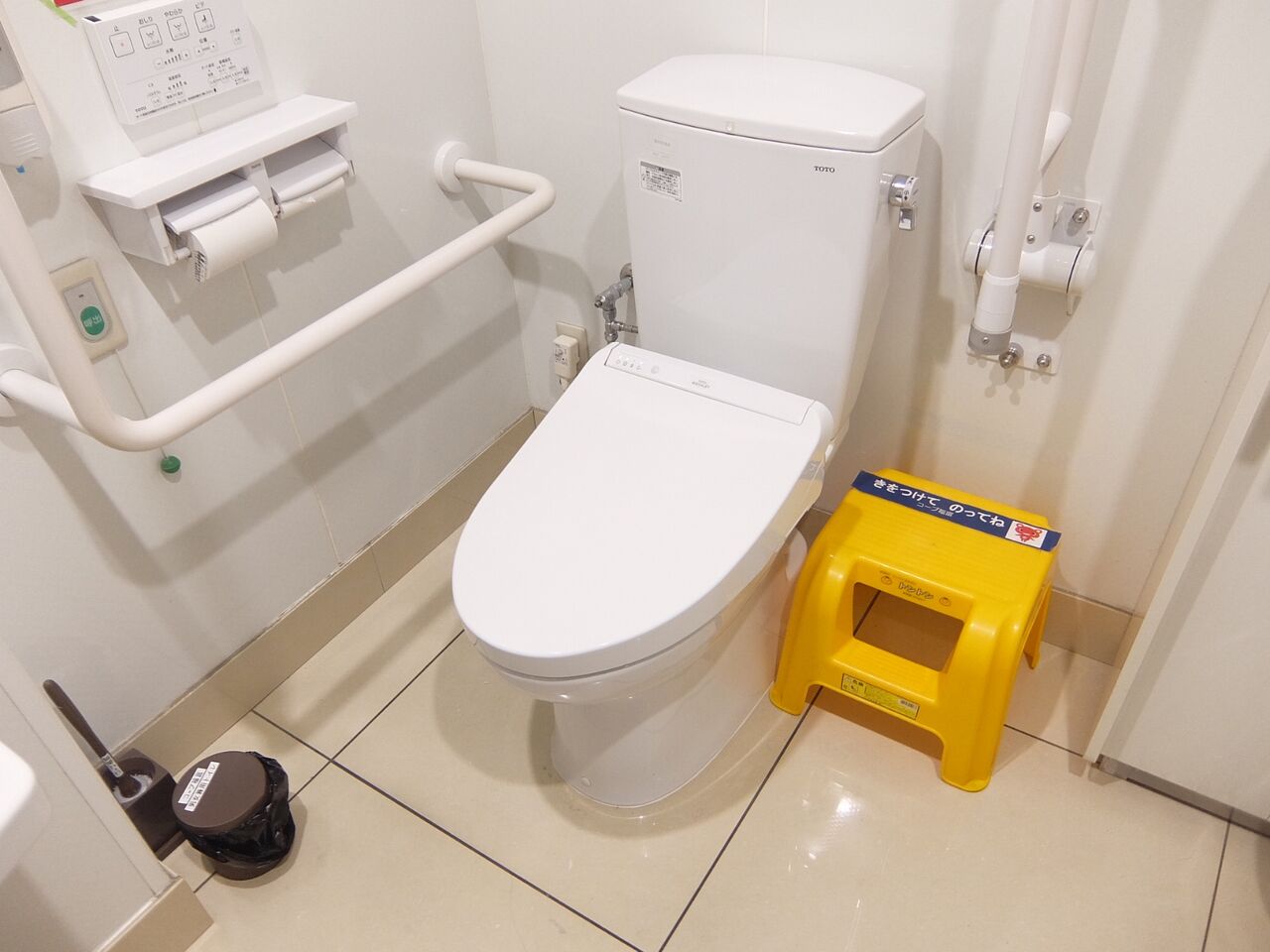 TOTO タンクと便器セット CS20AB・SH30BA 倉庫在庫品