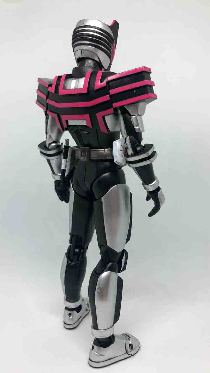 Shフィギュアーツ 仮面ライダーディケイド コンプリートフォーム 真骨彫ver 牛乳飲んで腹下す Shフィギュアーツ 仮面ライダーディケイド コンプリートフォーム 真骨彫ver 牛乳飲んで腹下す