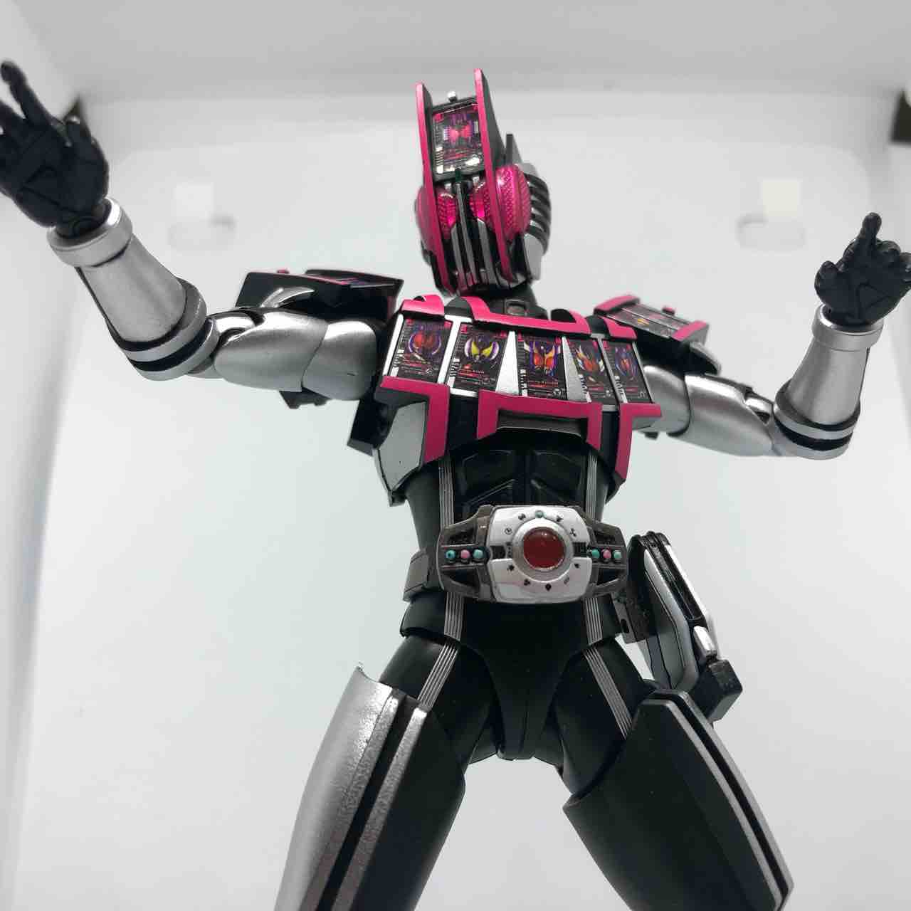 Shフィギュアーツ 仮面ライダーディケイド コンプリートフォーム 真骨彫ver 牛乳飲んで腹下す Shフィギュアーツ 仮面ライダーディケイド コンプリートフォーム 真骨彫ver 牛乳飲んで腹下す