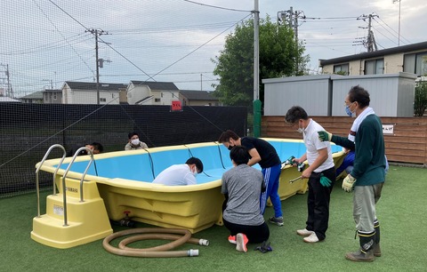 毎年恒例！　松の実保育園プール出し