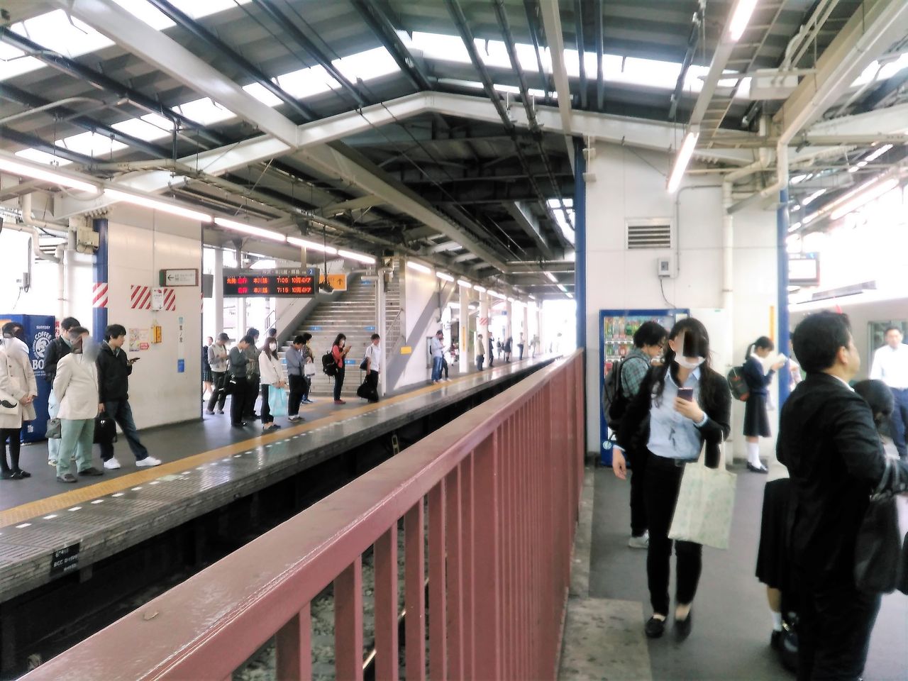 西武新宿線 その2 朝ラッシュ時 鷺ノ宮駅での乗降観察 西武新宿線も混雑の酷い路線であった Shinoの鉄道旅行 ホテル宿泊備忘録