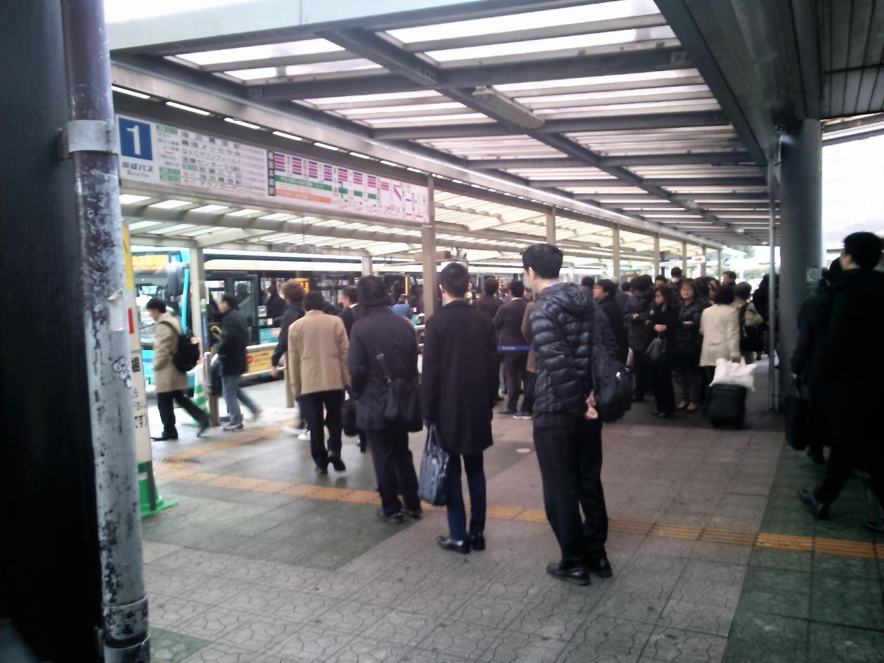 海浜幕張 幕張本郷間のバス輸送改善は可能か その5 迫力ある朝ラッシュ時幕張本郷駅の観察 Shinoの鉄道旅行 ホテル宿泊備忘録