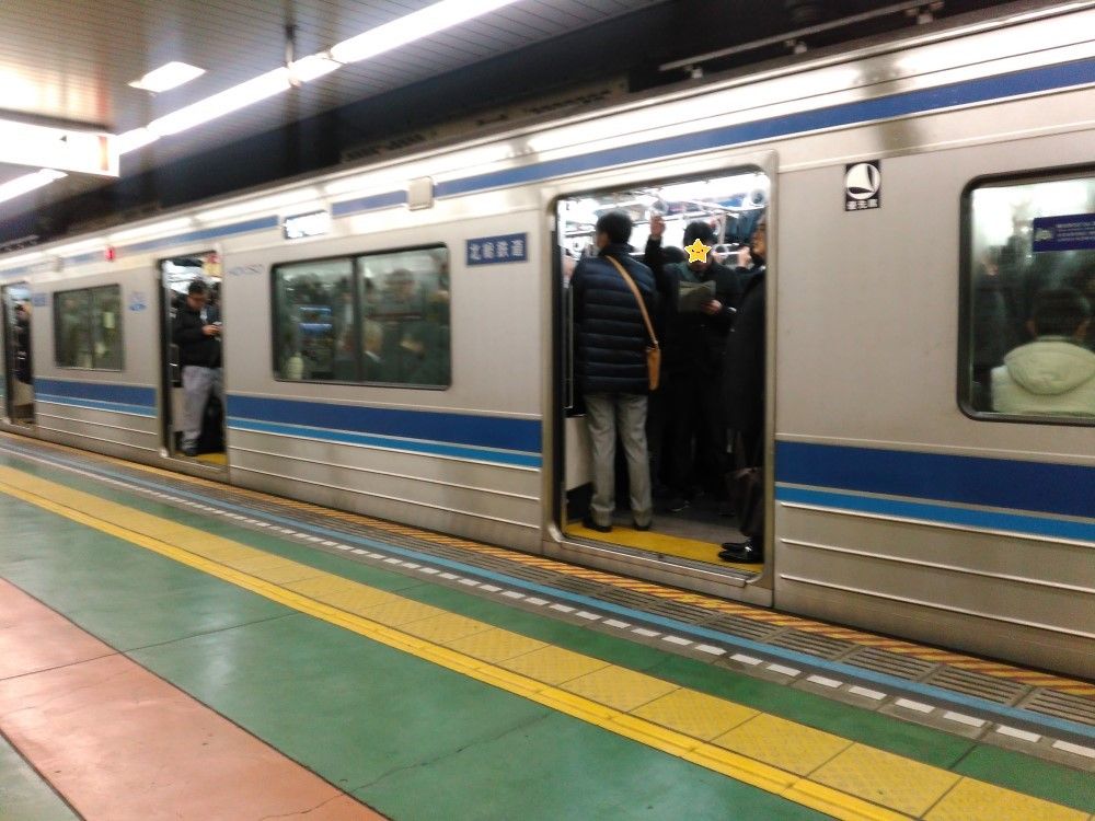 都営浅草線の混雑は 朝ラッシュ時 東日本橋駅にて乗降観察してきました Shinoの鉄道ブログ