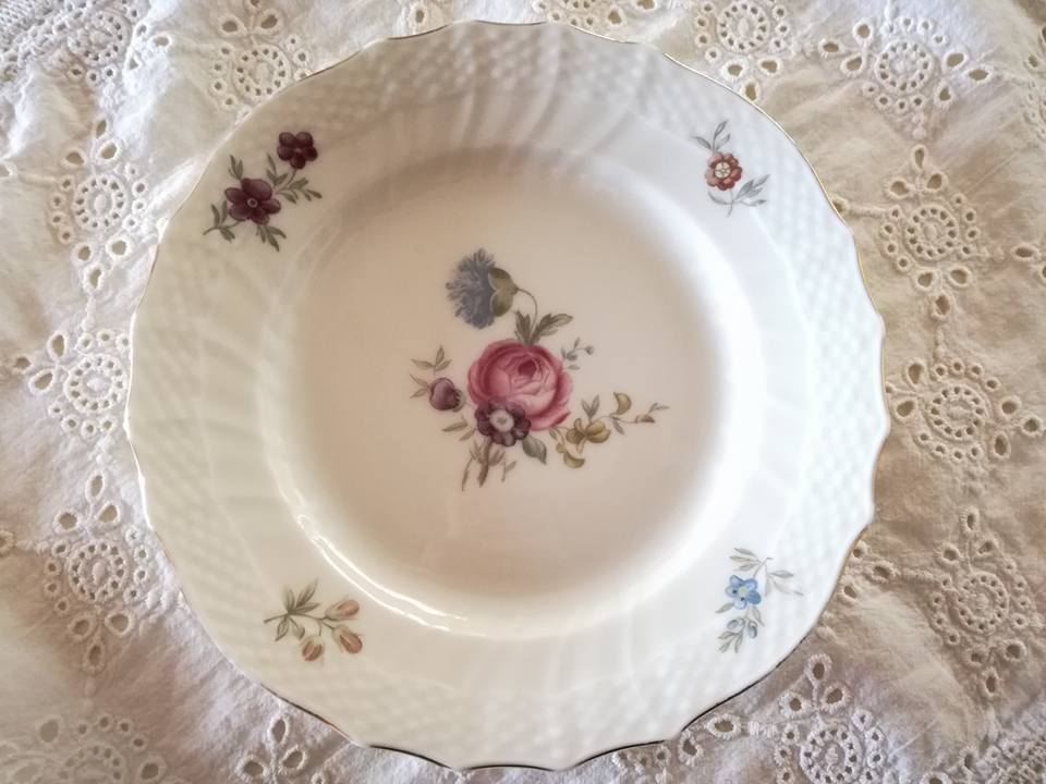 ロイヤル・コペンハーゲンのフリセンボー（Frijsenborg） : earch