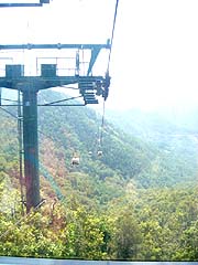 泰山に登るロープウェイ