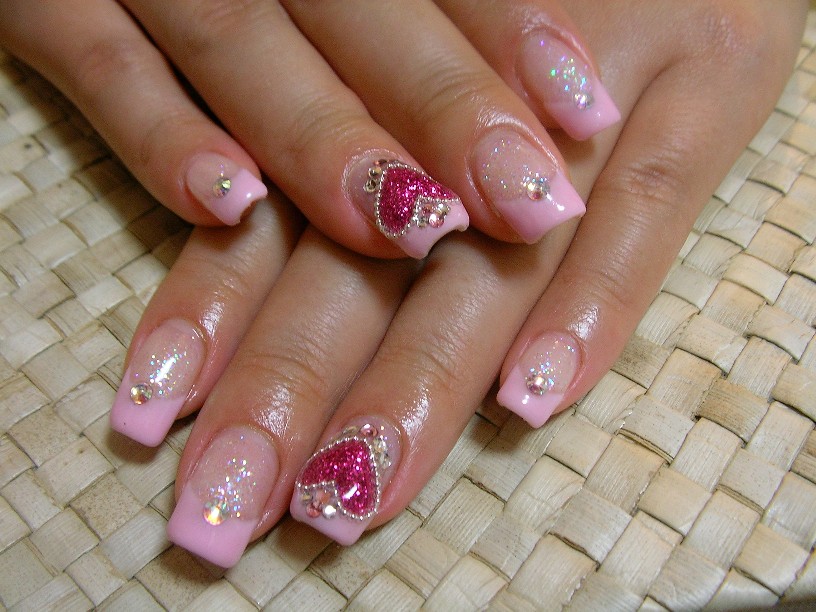 ピンクとハートが大人気 Nail Beauty Salon East Paradise