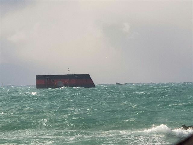 【韓国】済州海上の浮遊式無人波力発電機が浸水･･･海洋汚染の恐れ