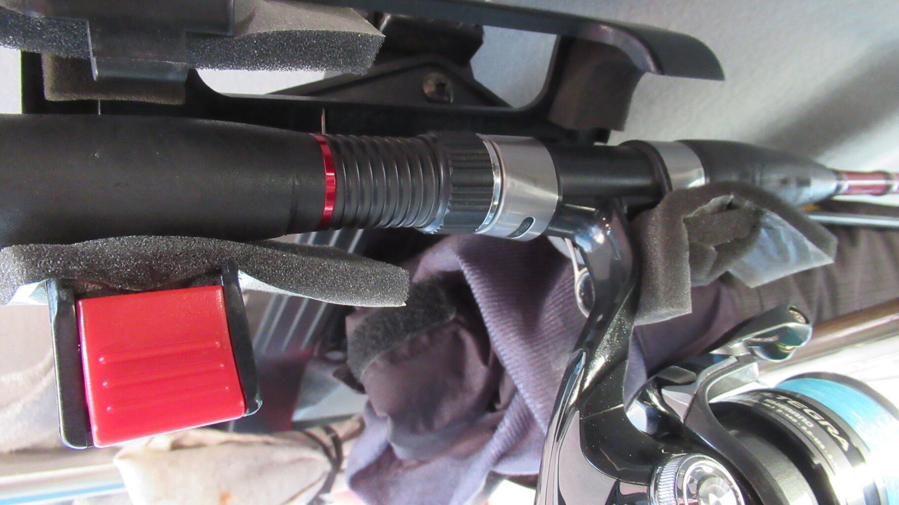 リールや竿を傷から保護 ロッドホルダーに保護材を 北海道の東方から