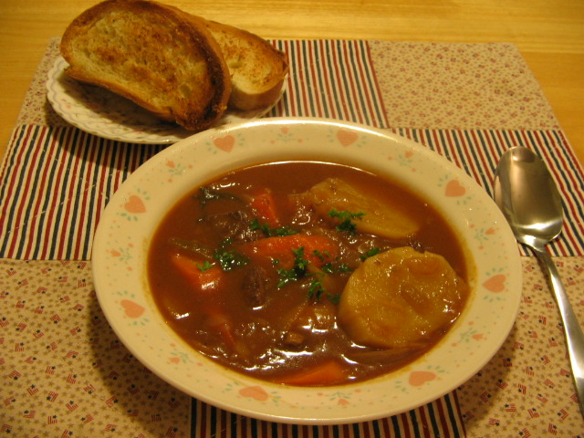 ビーフシチュー Or いもシチュー ミンちゃん S カフェ