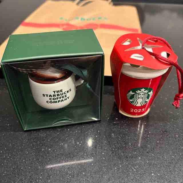 2025年のSTARBUCKSクリスマスオーナメントも発売中♪そしてスタバさん
