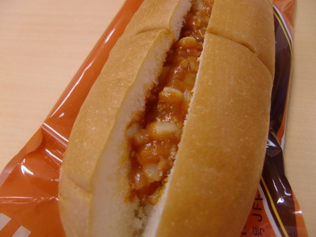サンクスのソフト麺のナポリタン