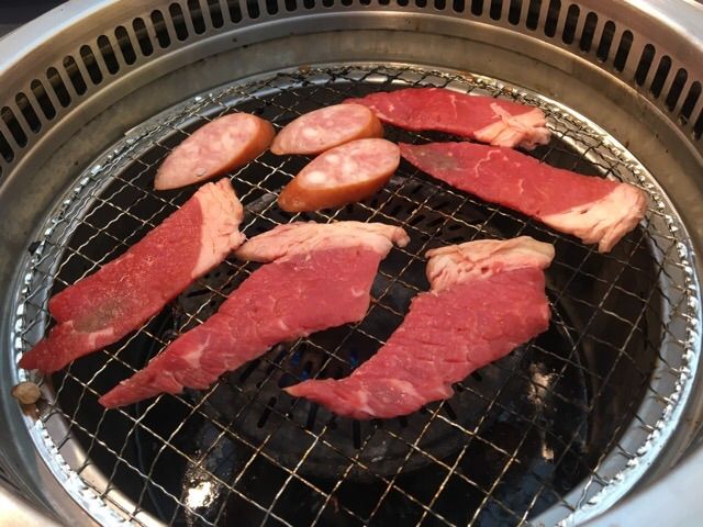 肉を焼いて・・・