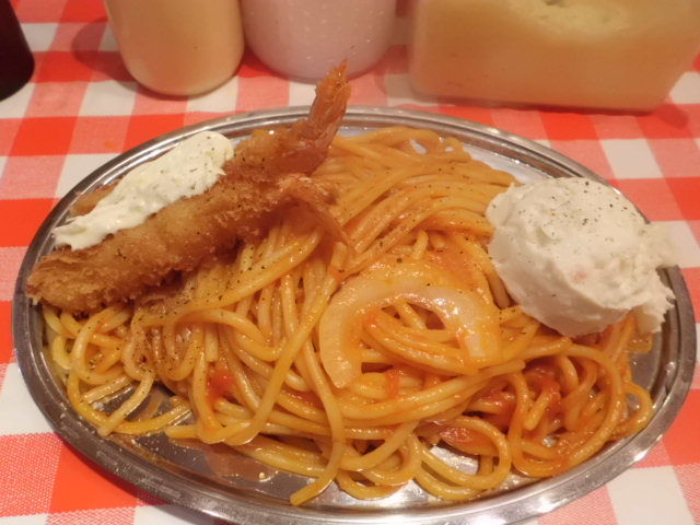 パンチョのナポリタン(エビフライ+ポテトサラダ)