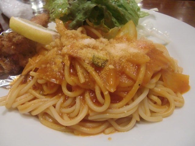 六曜舎のナポリタンを近くから