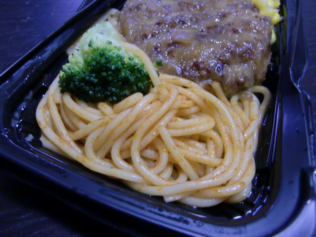 今日のナポリタン セブンイレブンの和風ハンバーグ コンビニ ナポリタン ナポリタン 喫茶店 洋食屋からコンビニまで