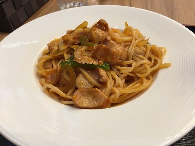 KOTOBUKI COFFEEのナポリタンを近くから