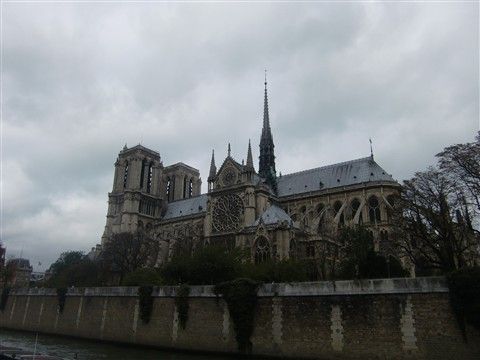ノートルダム寺院