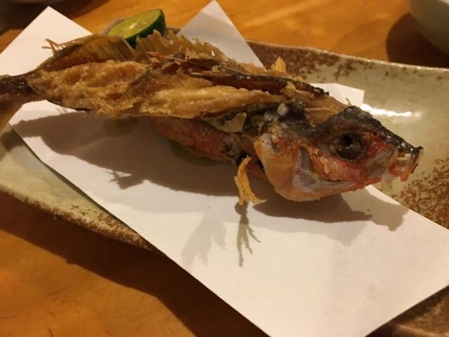 グルクンの姿揚げ