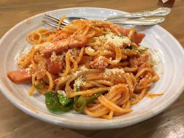 寄っ手羽のナポリタン