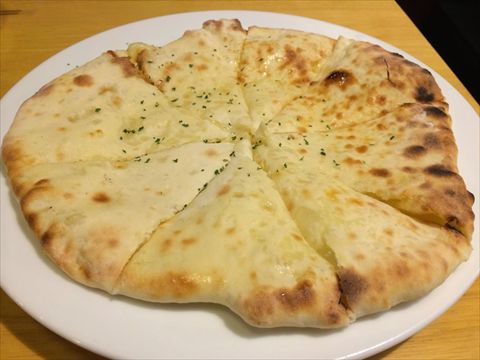 チーズナン