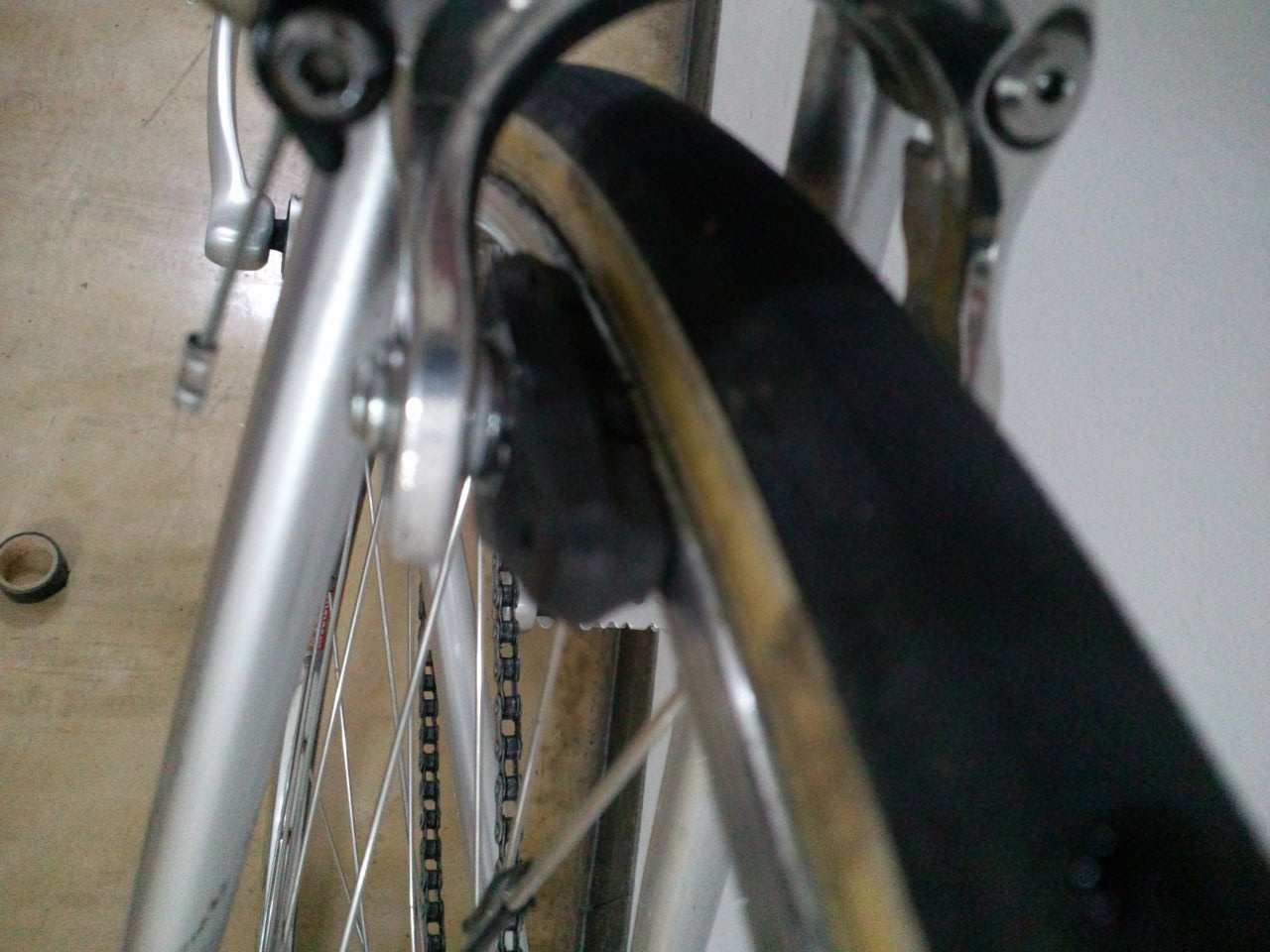 自転車ホイールの振れとり 簡易 応急処置 快適アイランド