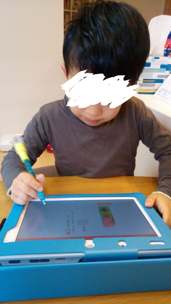 タブレット学習どれにしようかな問題 子供的にはチャレンジタッチがいいらしい むっちり息子とガリガリ夫