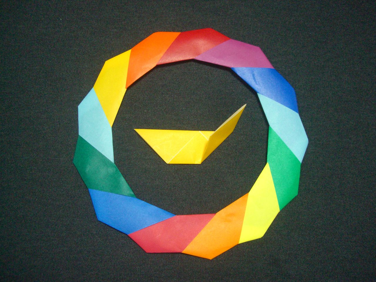 Origami おりがみ遊び 遊べる 虹の輪 Ebisuchachaのブログ