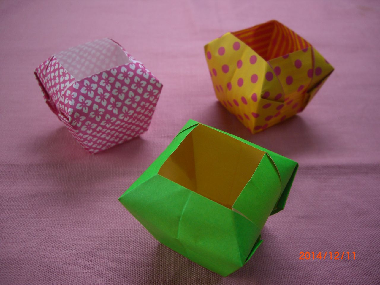 Origami おりがみ遊び 小さい花瓶カバー Ebisuchachaのブログ