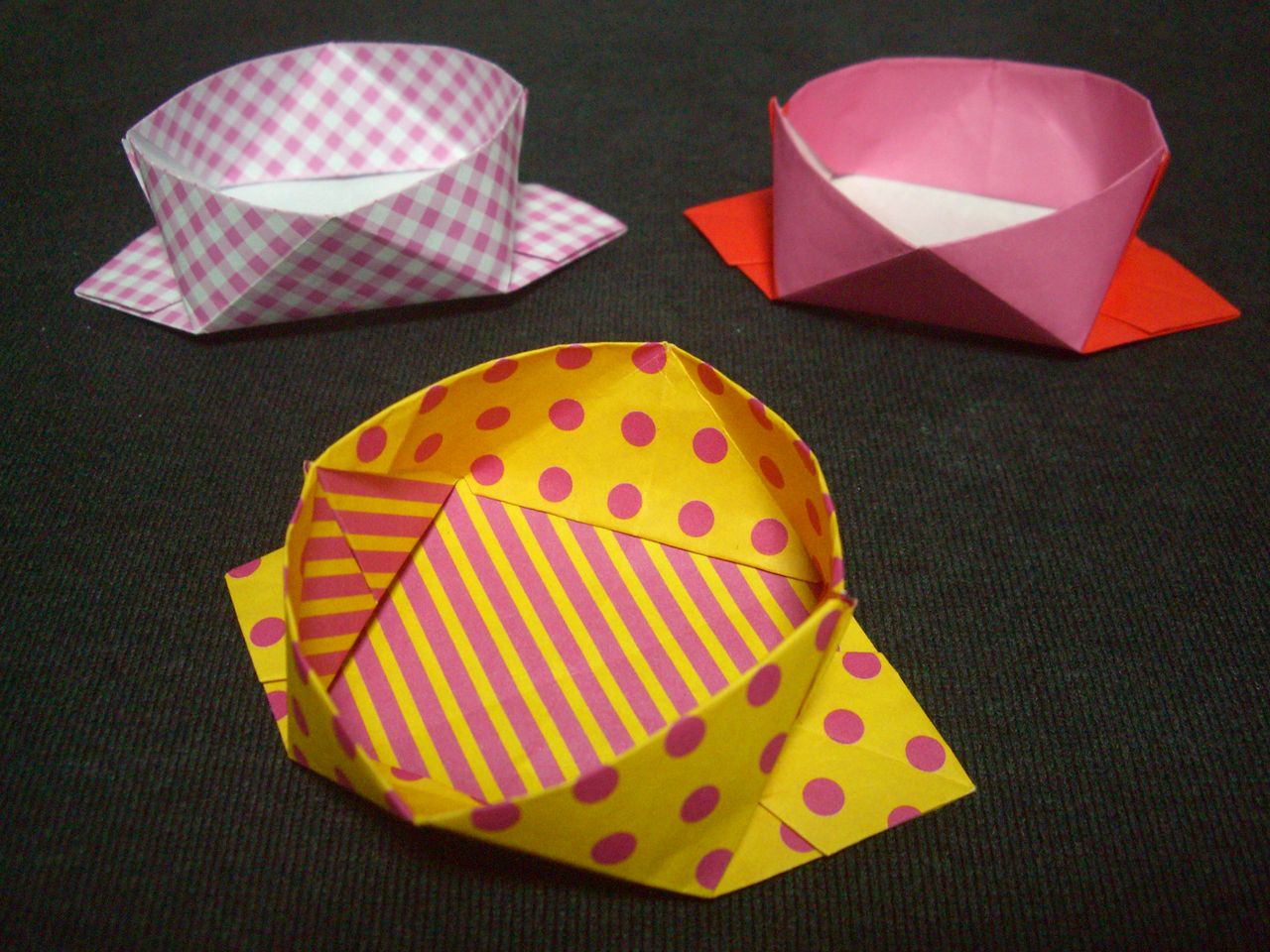Origami おりがみ遊び 下が四角 上が丸い箱 Ebisuchachaのブログ
