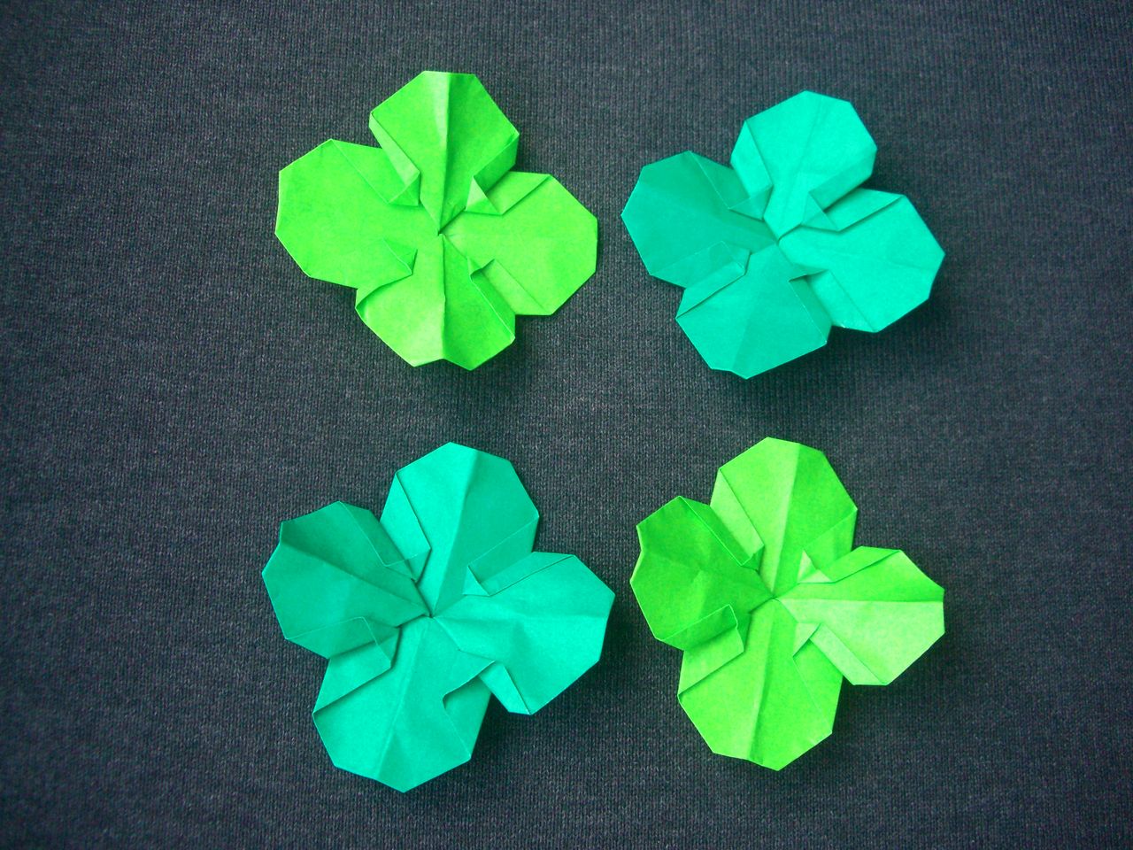 Origami おりがみ遊び 四葉のクローバー Ebisuchachaのブログ