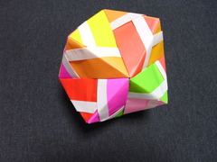 ユニット折り(折り紙12枚使用)