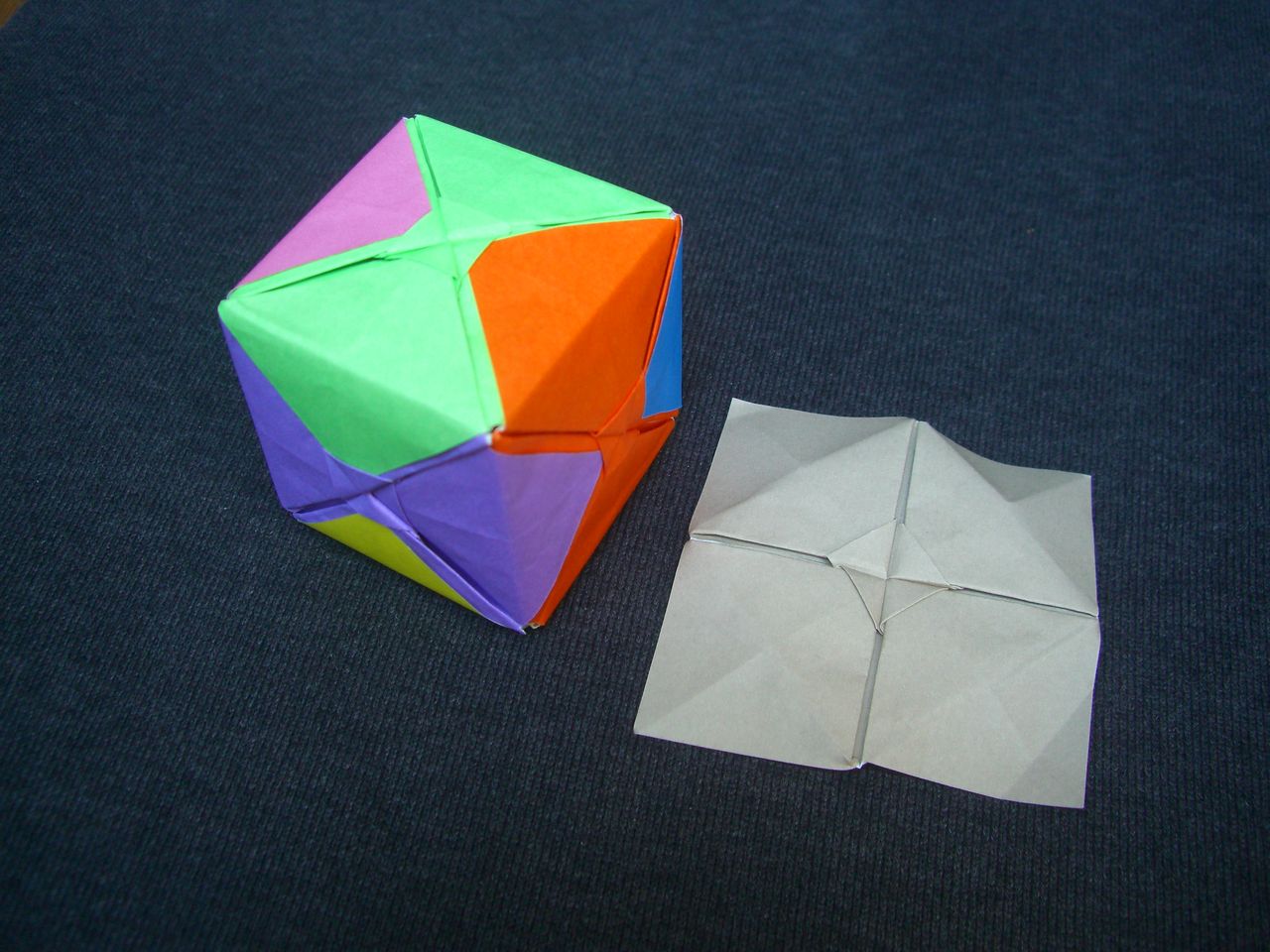 Origami おりがみ遊び 色を楽しむサイコロ Ebisuchachaのブログ
