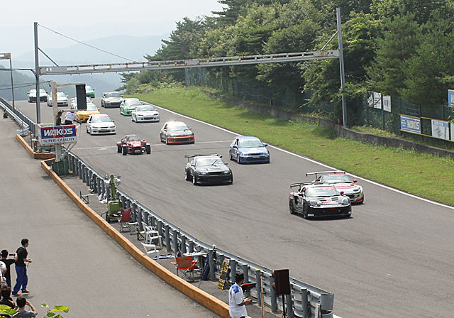 エビススーパー耐久レース 始まりました V エビスサーキット ニュース