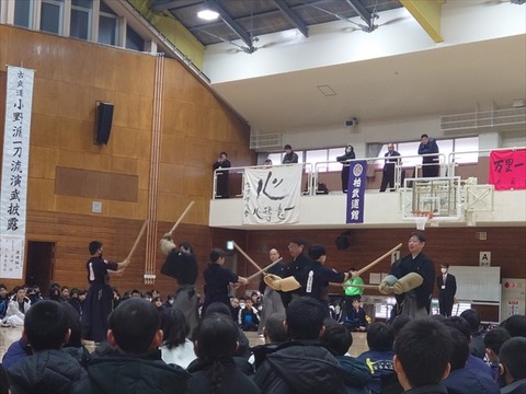 02 (4)