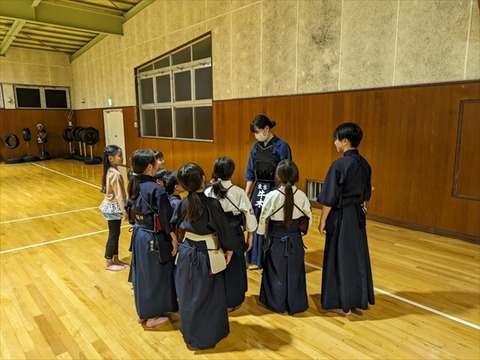 11 (4)
