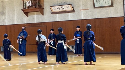 01(08)