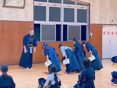03 (3)