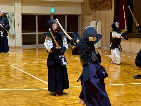 03 (56)