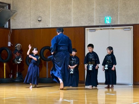 02 (2)