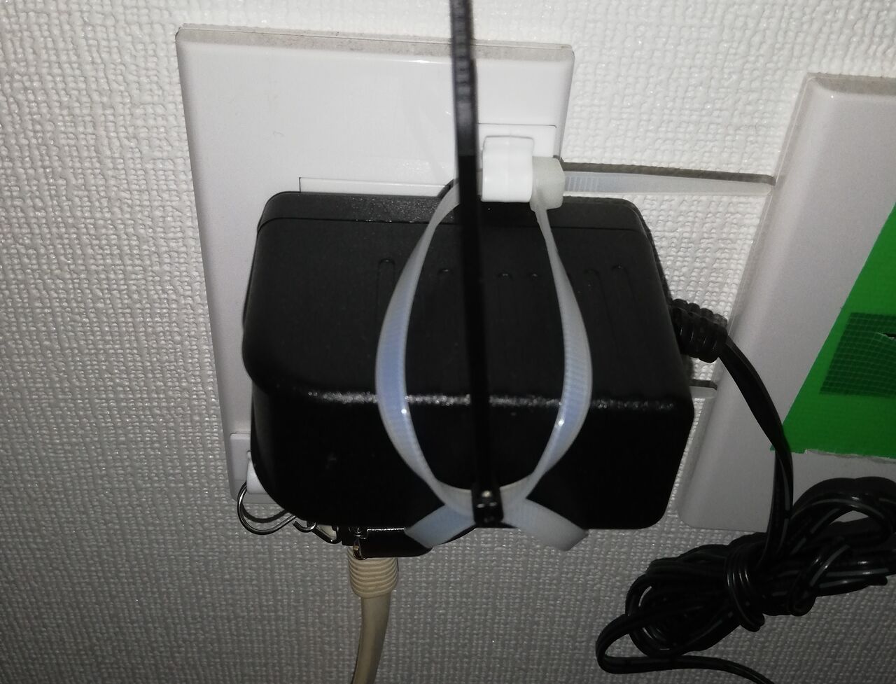 壁のアダプター 壁のアダプター